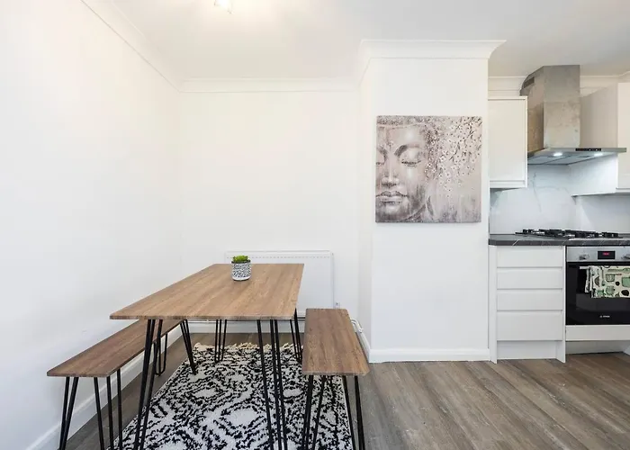 Spacious 2Br Gem - Close To Clapham Junction