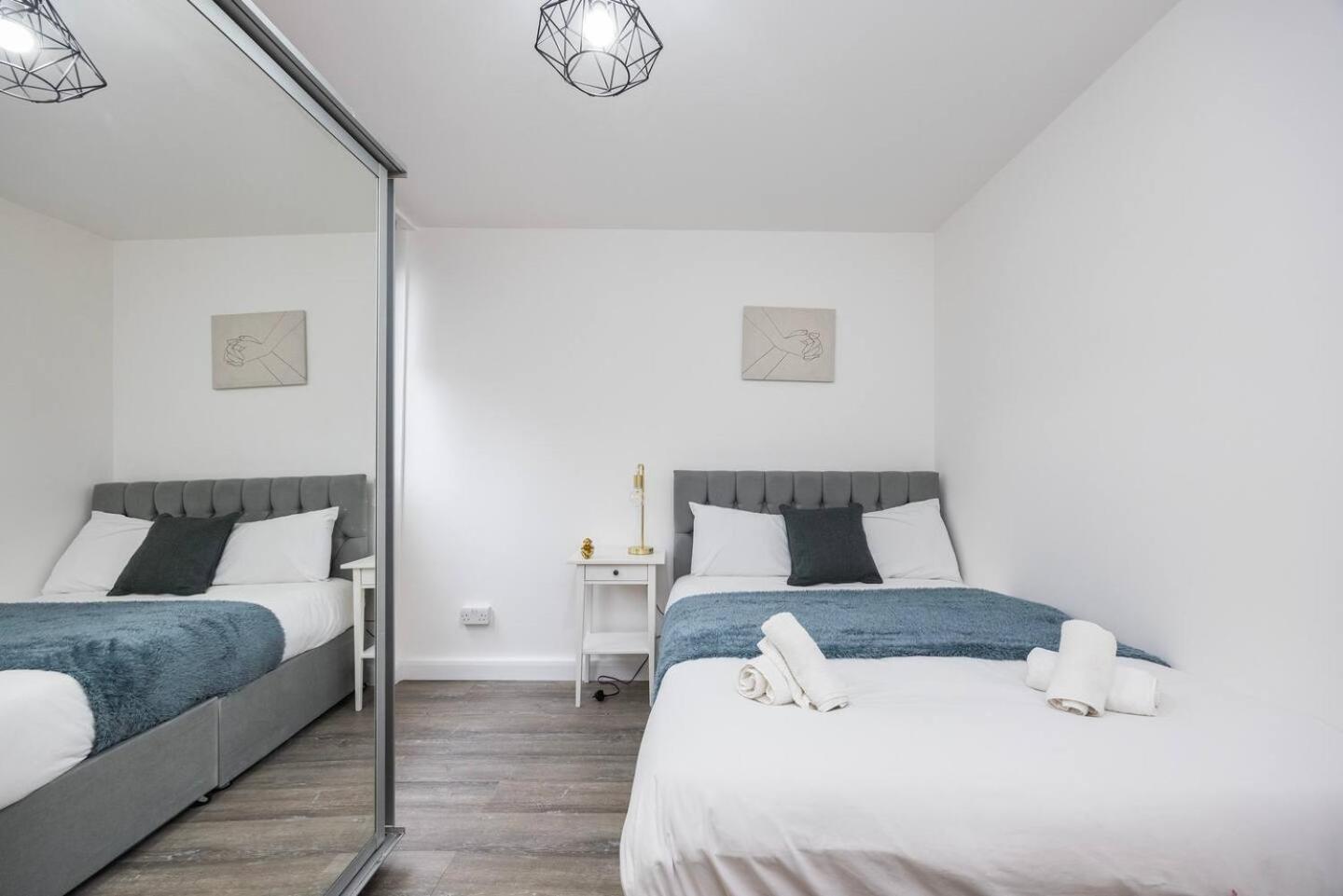 Ferienhaus Spacious 2br Gem - Close To Clapham Junction London
