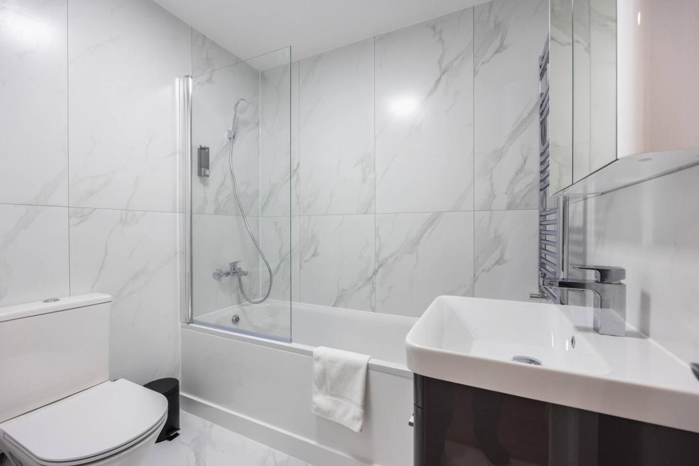 Spacious 2br Gem - Close To Clapham Junction * London